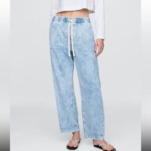 Gap High Rise Easy Barrel Jean